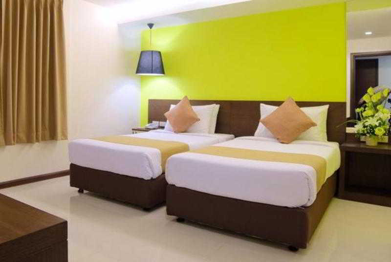 Grand Alpine Hotel Μπανγκόκ Εξωτερικό φωτογραφία