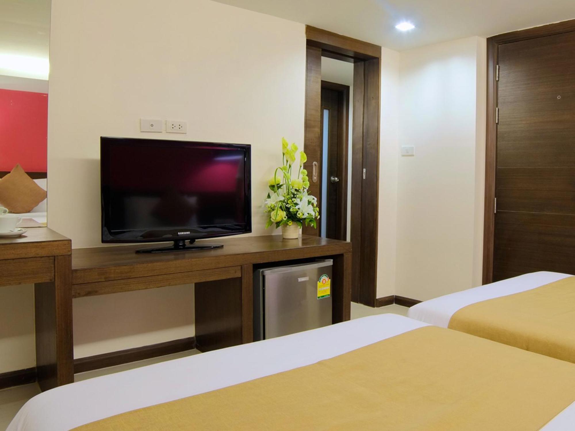 Grand Alpine Hotel Μπανγκόκ Εξωτερικό φωτογραφία