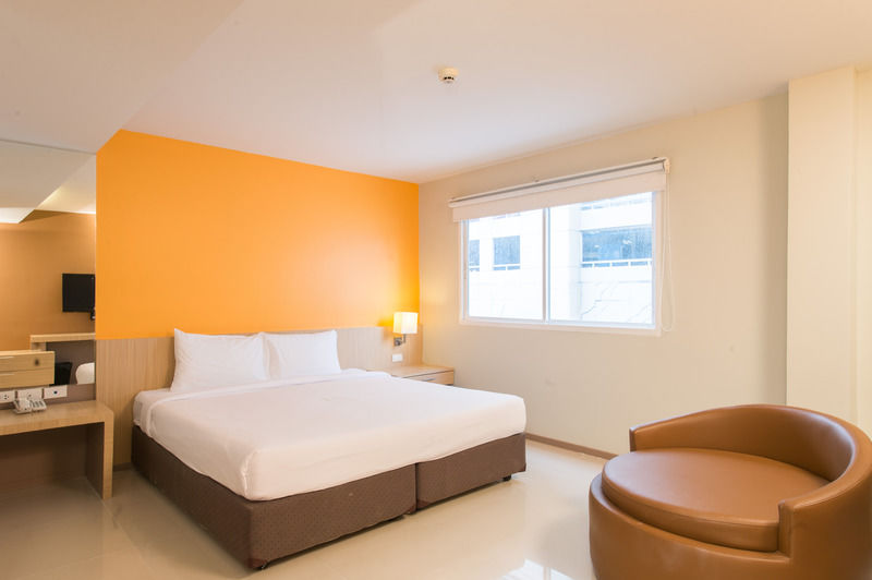 Grand Alpine Hotel Μπανγκόκ Εξωτερικό φωτογραφία